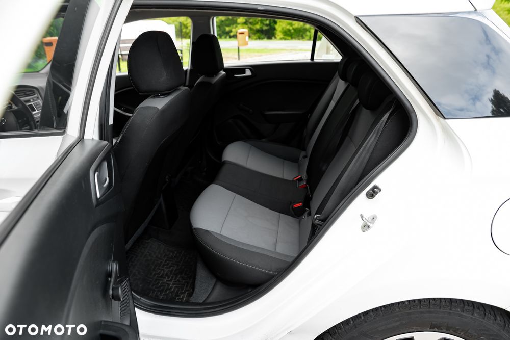 Hyundai i20 1.2 - 18