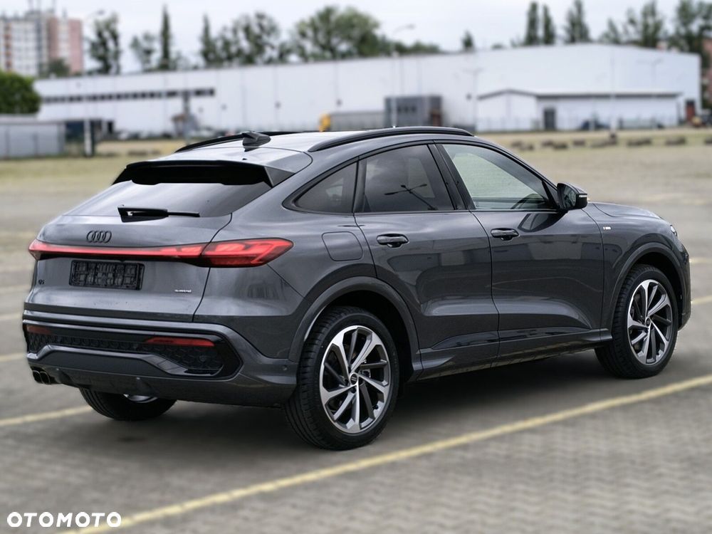 Audi Q5 Sportback - 3