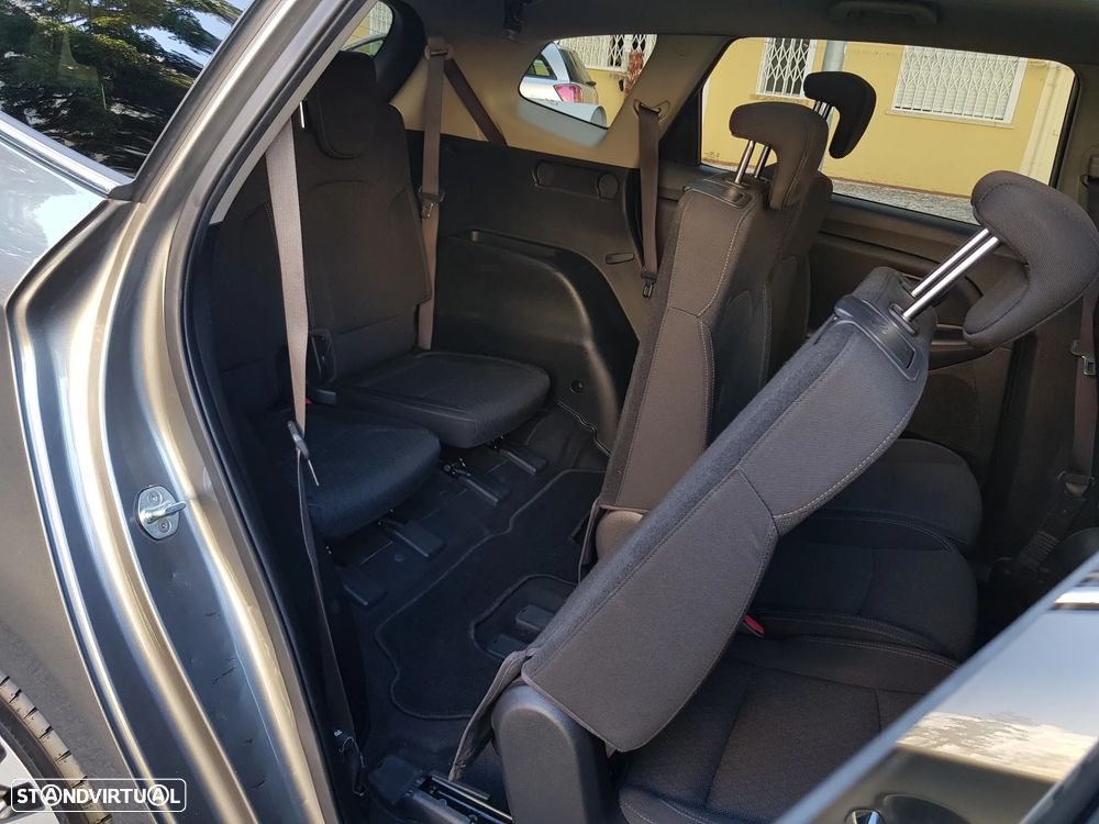 Kia Carens 1.7 CRDi 141 Edition 7 - 39