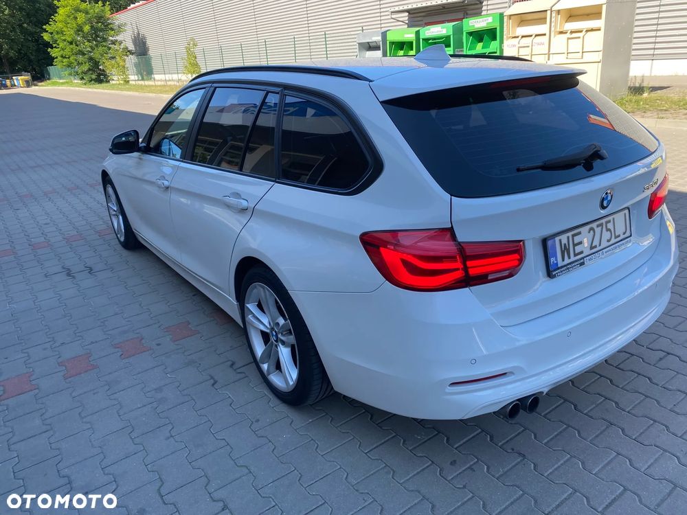 BMW Seria 3 320i - 7