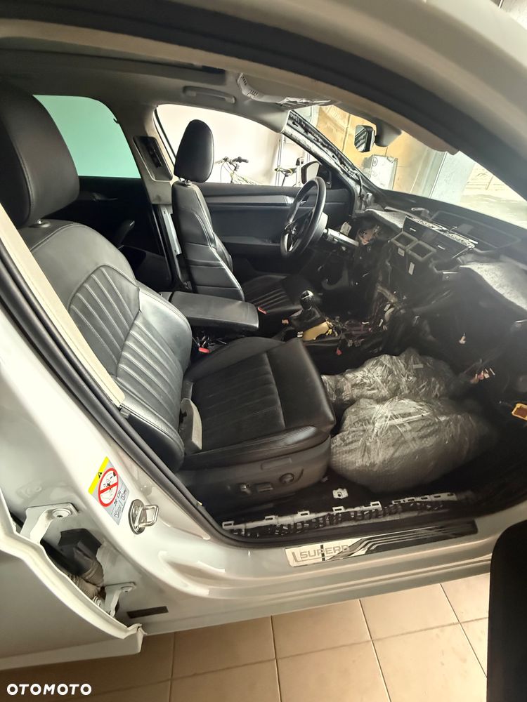 Skoda Superb 2.0 TDI 4x4 Ambition DSG - 20