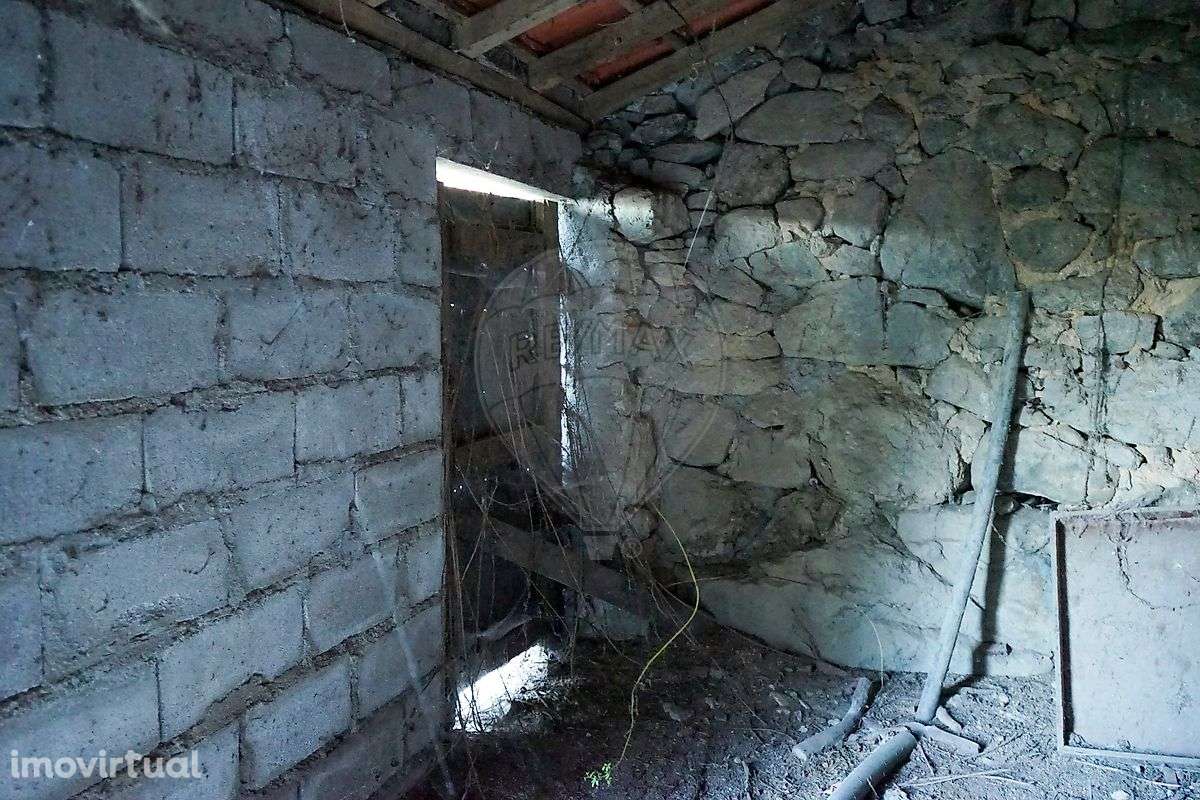 Duas Moradias para restauro em Ribeira do Neiva, Vila Verde! - Grande imagem: 2/15