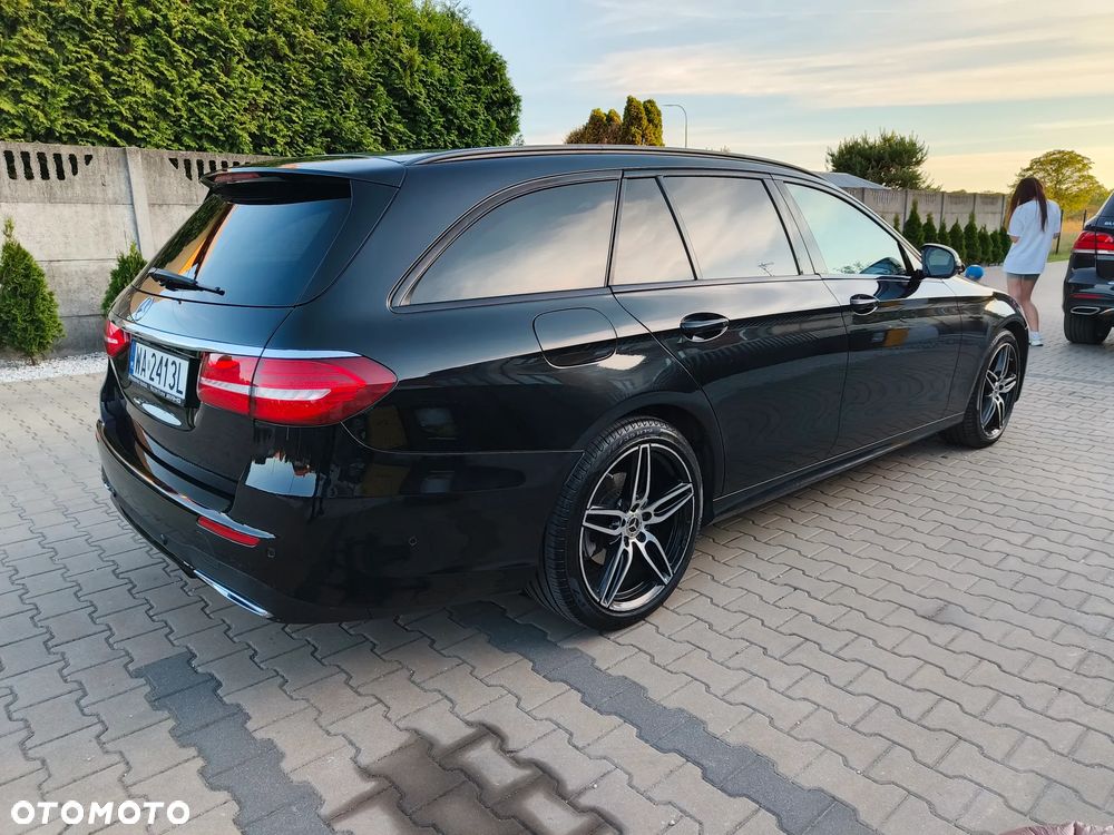 Mercedes-Benz Klasa E 220 d 4-Matic 9G-TRONIC - 11