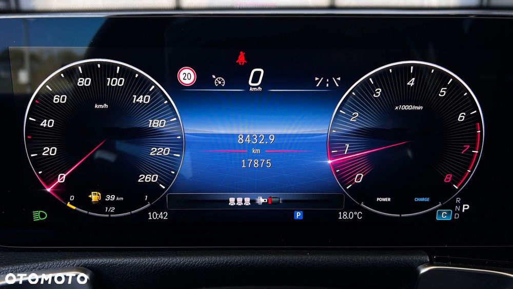 Mercedes-Benz GLB 200 AMG Line 7G-DCT - 17