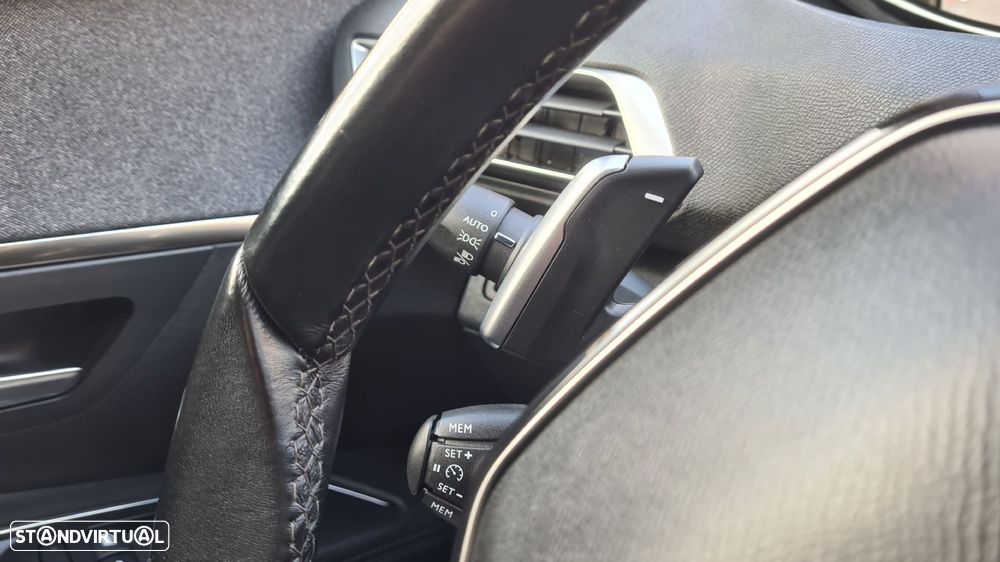 Peugeot 5008 1.5 BlueHDi Allure EAT8 - 13