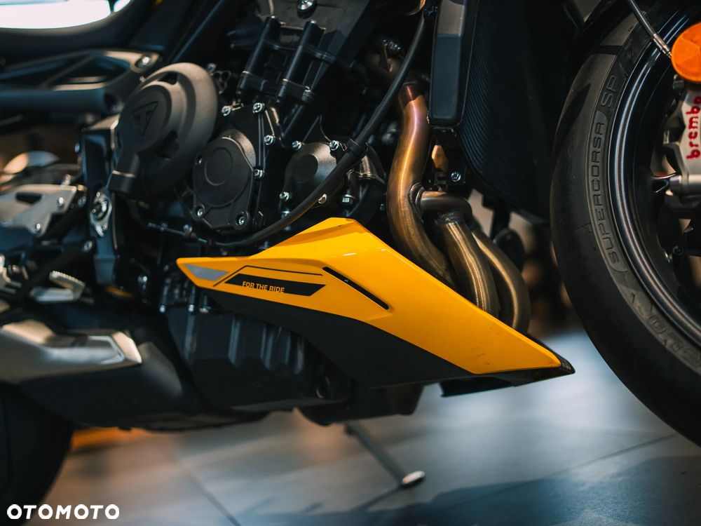 Triumph Street Triple - 6