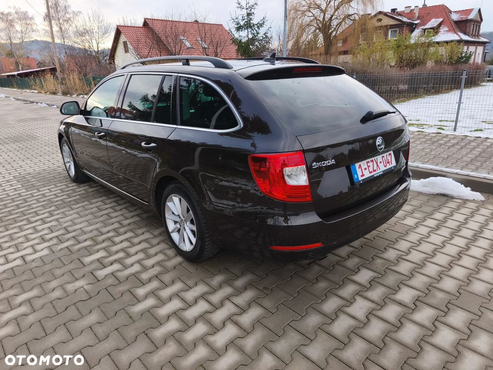 Skoda Superb 1.6 TDI GreenLine - 5