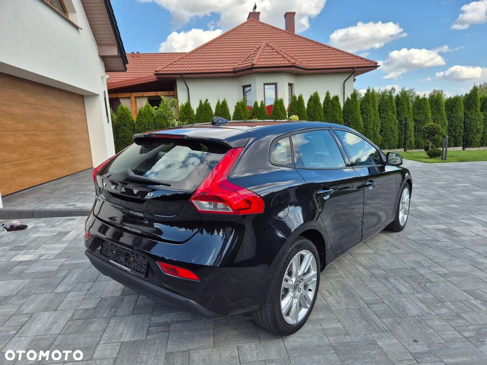 Volvo V40 D2 Kinetic - 16