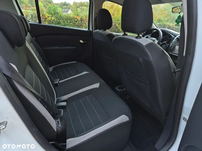 Dacia Sandero Stepway Blue dCi 95 Prestige - 12