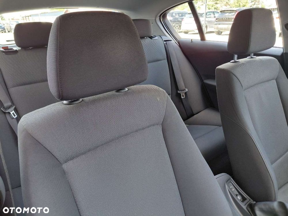 BMW Seria 1 - 16