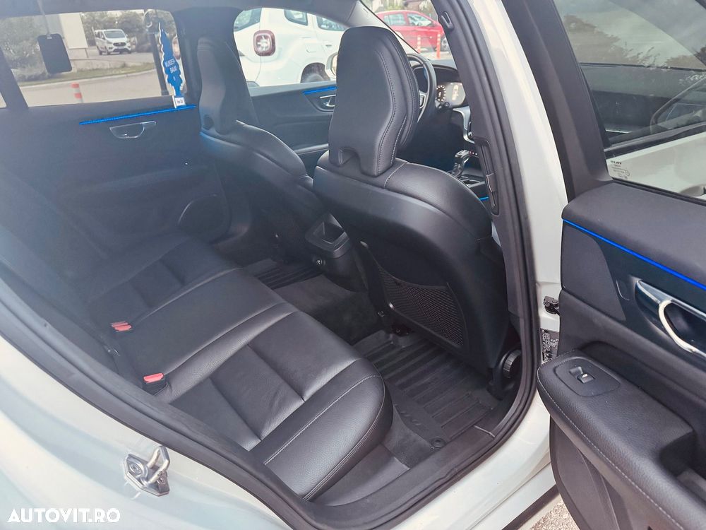 Volvo V60 D4 Inscription - 11