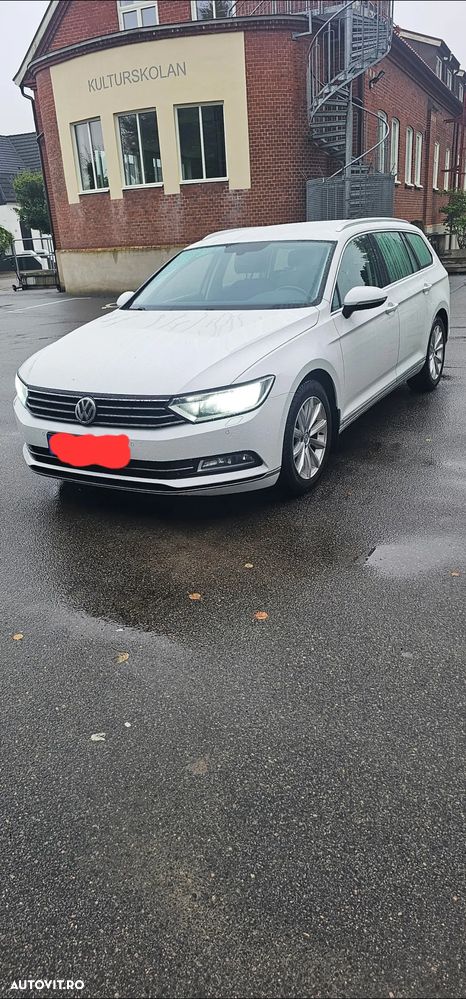 Volkswagen Passat - 1
