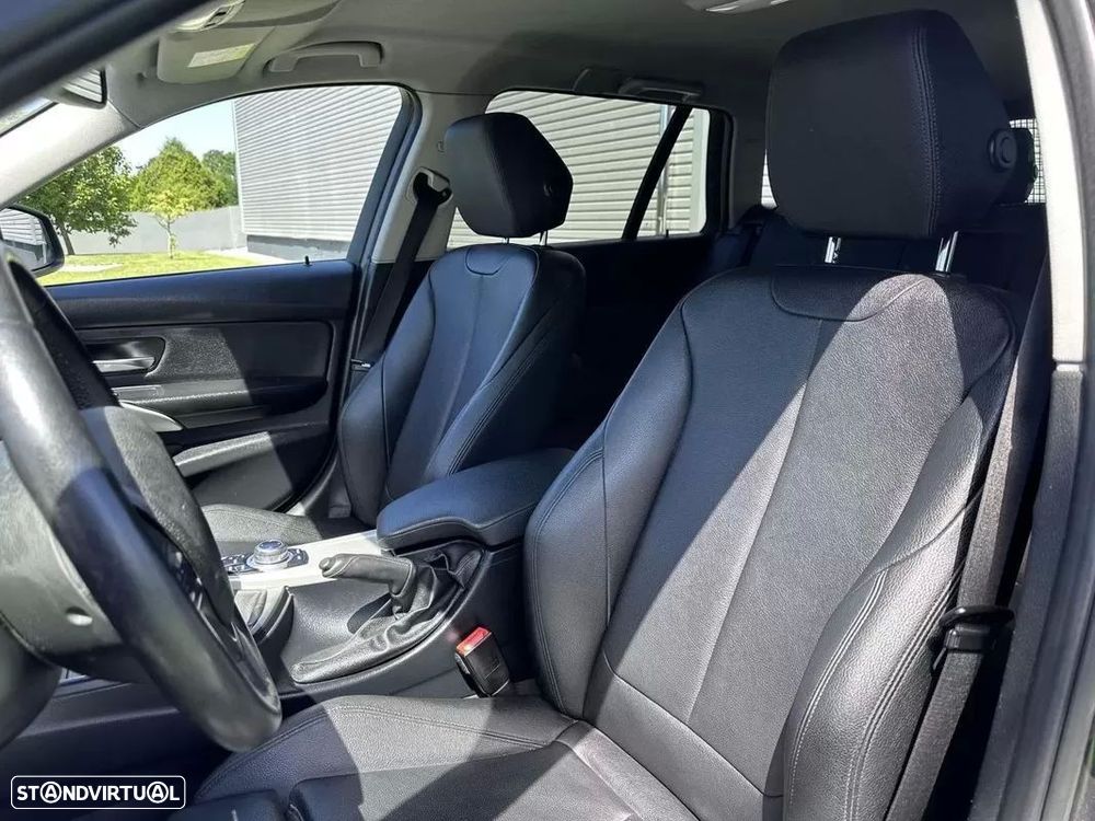 BMW 316 d Line Sport Shadow - 31