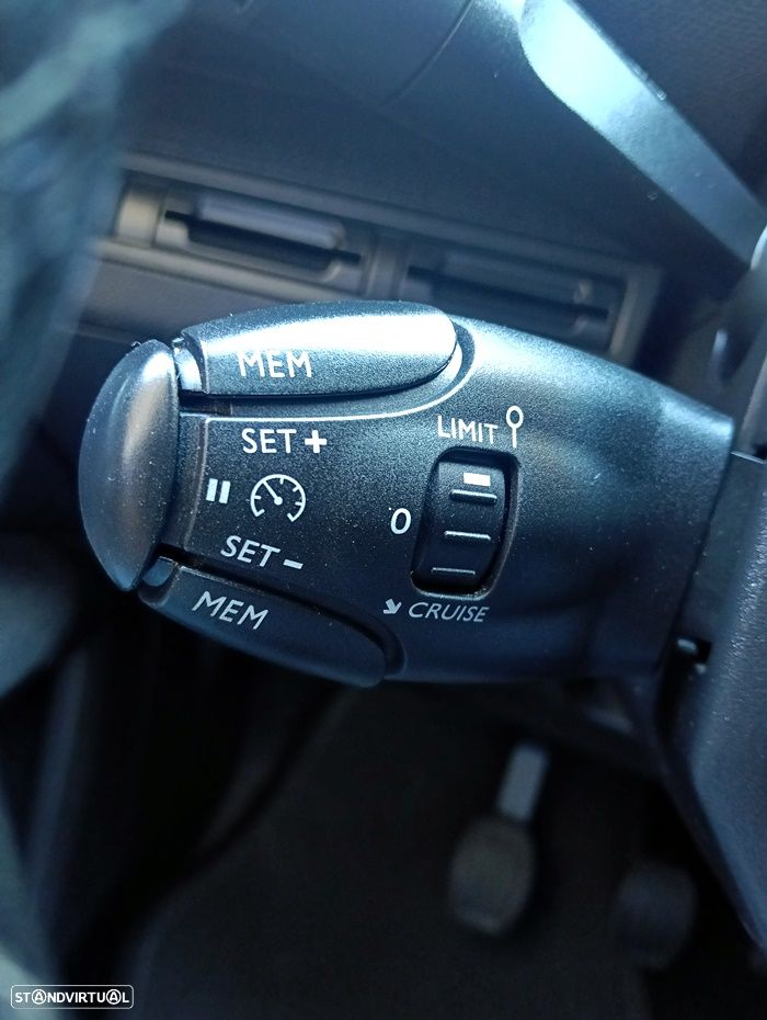 Peugeot 5008 1.5 BlueHDi Style - 23