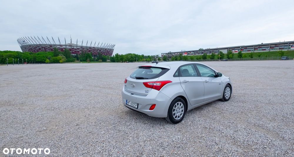 Hyundai i30 blue 1.6 CRDi YES Silver - 3