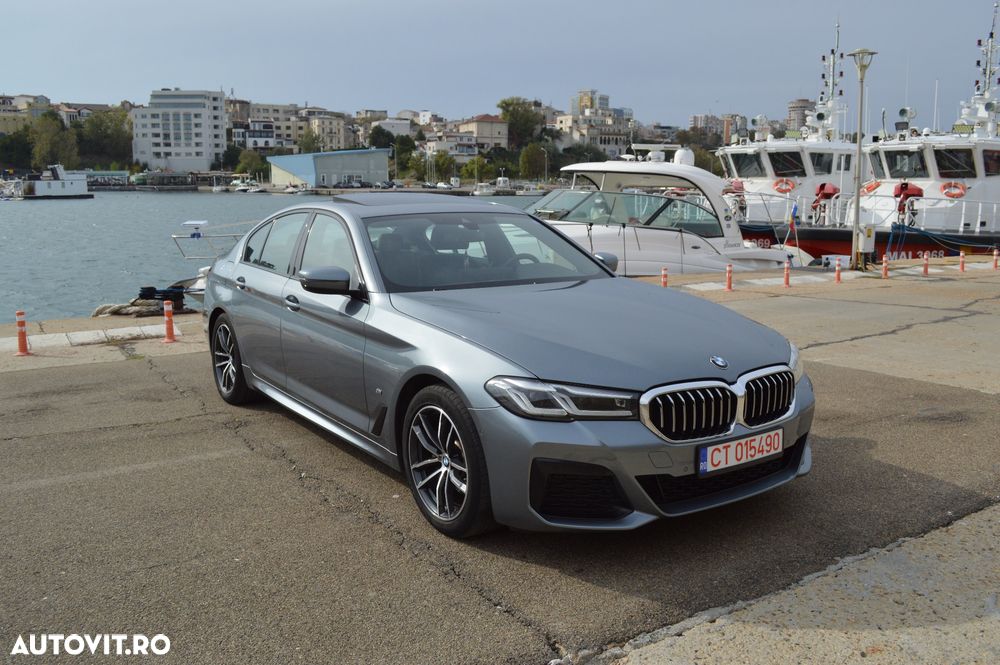 BMW 5 Series 2021 photo 2