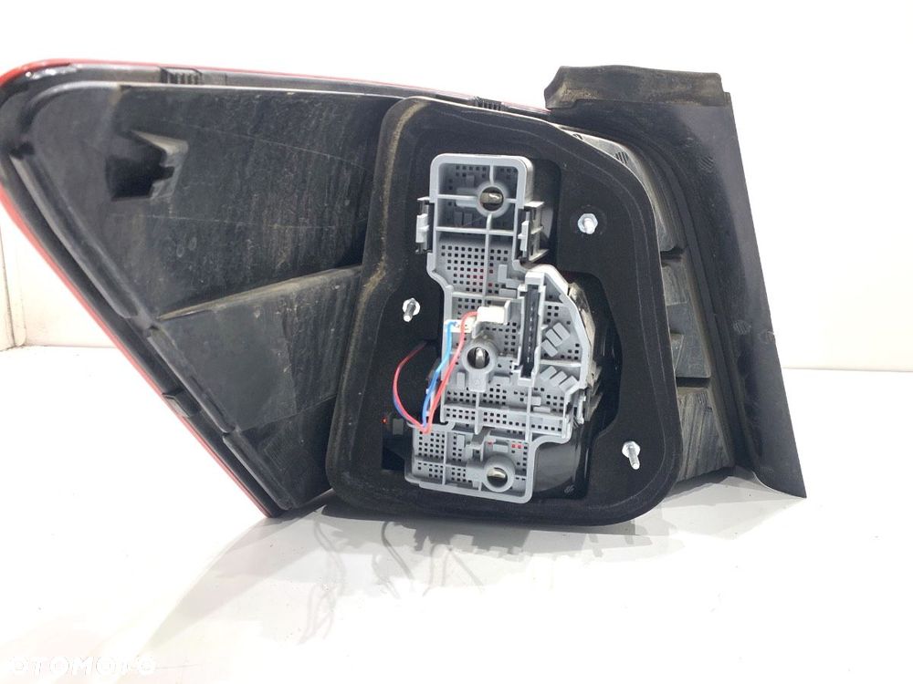 LAMPA PRAWY TYŁ  MERCEDES-BENZ KLASA GLK (X204) 2008 - 2015 220 CDI (204.902) 125 kW [170 KM] olej - 2