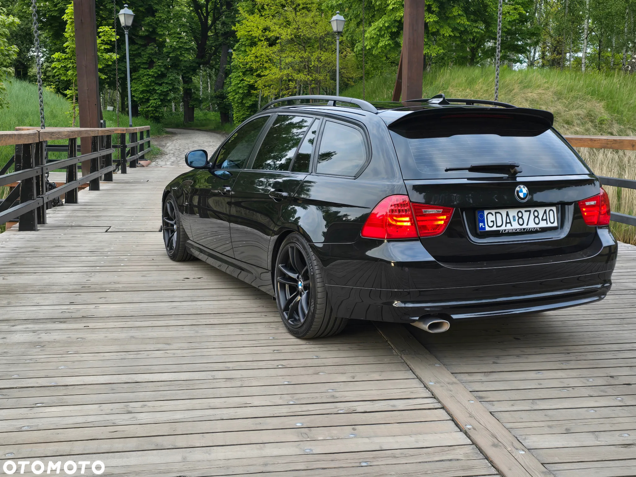 BMW Seria 3 320d DPF Touring - 4