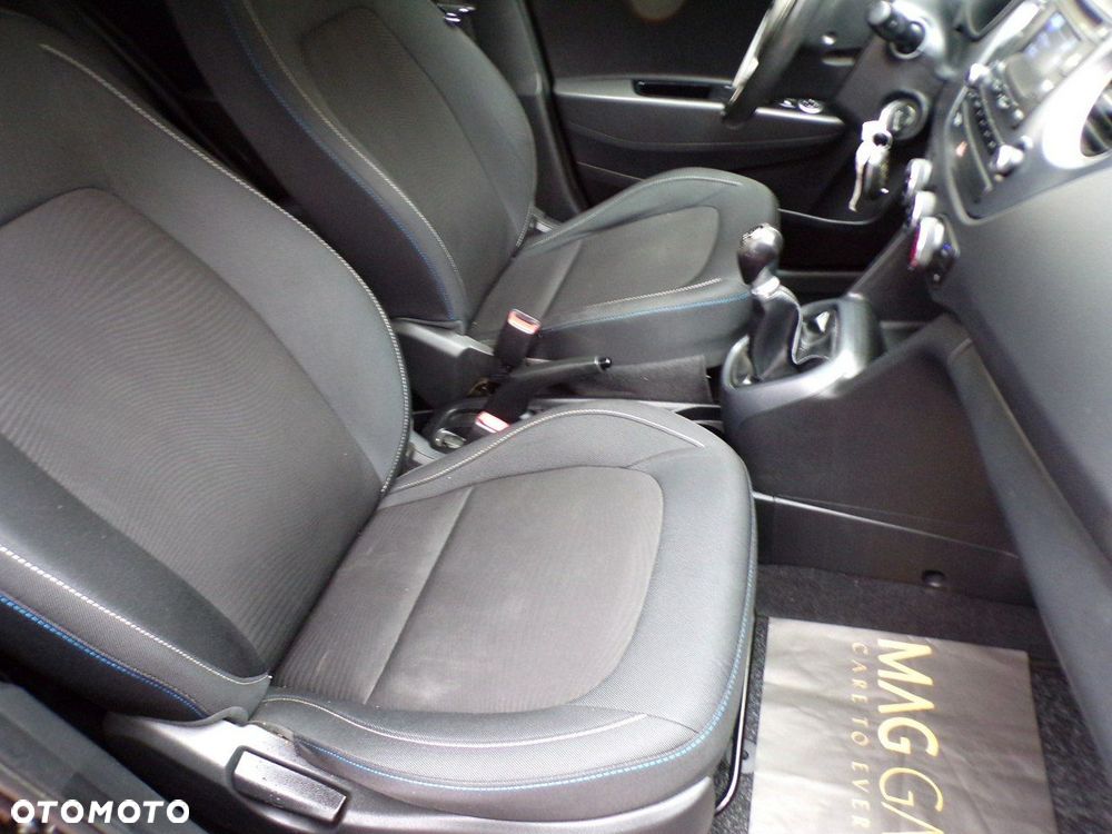 Hyundai i10 1.0 Premium - 23