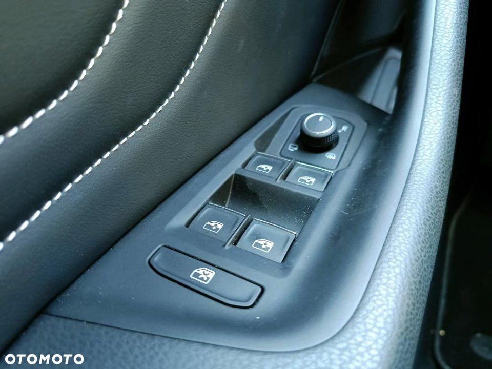 Volkswagen Passat - 12