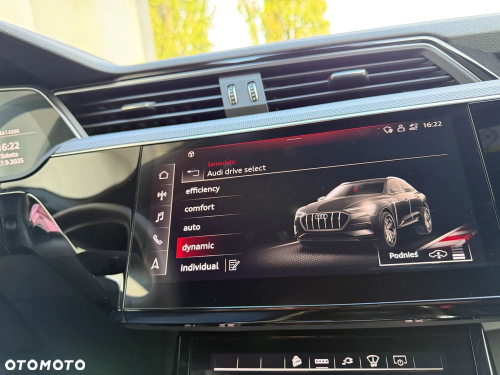 Audi e-tron S quattro - 39