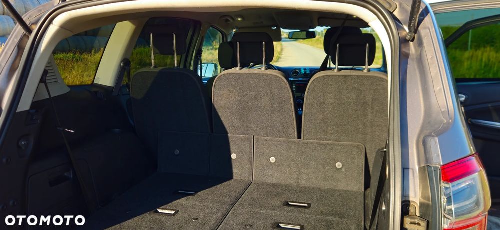 Ford S-Max - 19