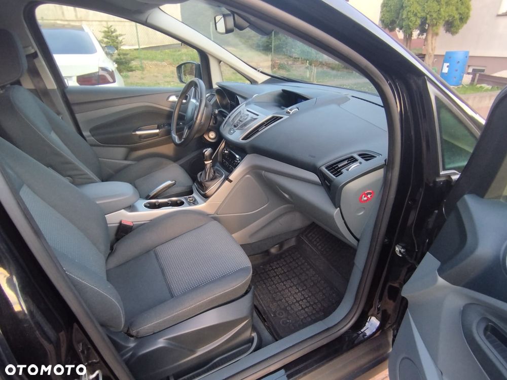 Ford Grand C-MAX - 11