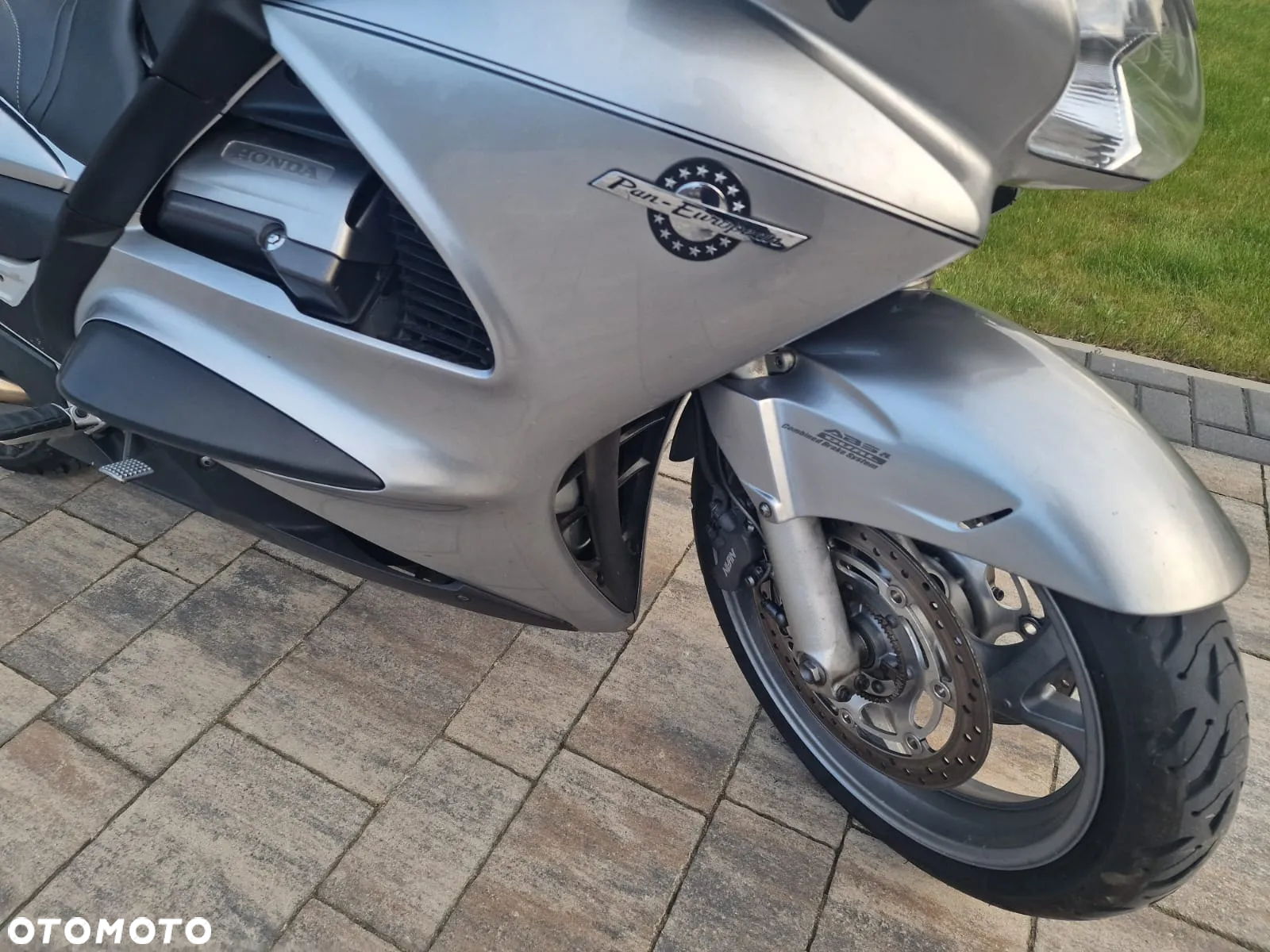 Honda ST - 19