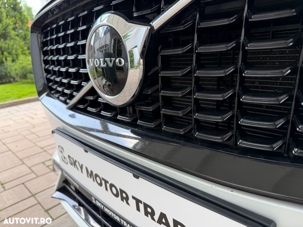 Volvo XC 90 B5 MHEV AWD 5 locuri R-Design - 17