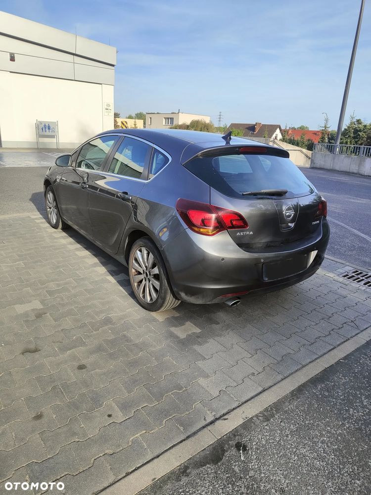 Opel Astra 1.4 T Cosmo - 6
