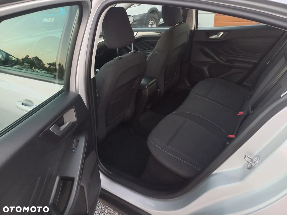 Ford Focus 1.5 EcoBlue STart-Stopp-System TITANIUM - 17