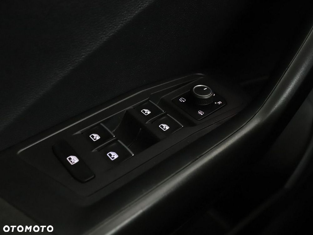 Volkswagen T-Roc 1.0 TSI Style - 34