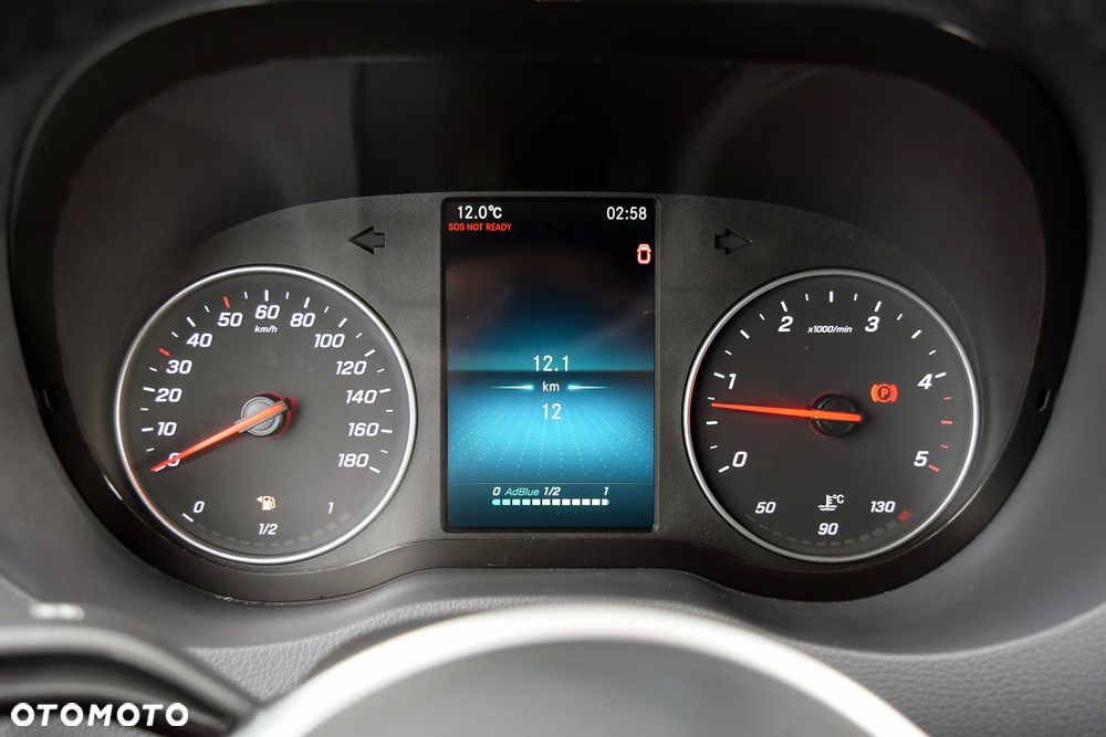 Mercedes-Benz Sprinter 319 - 24