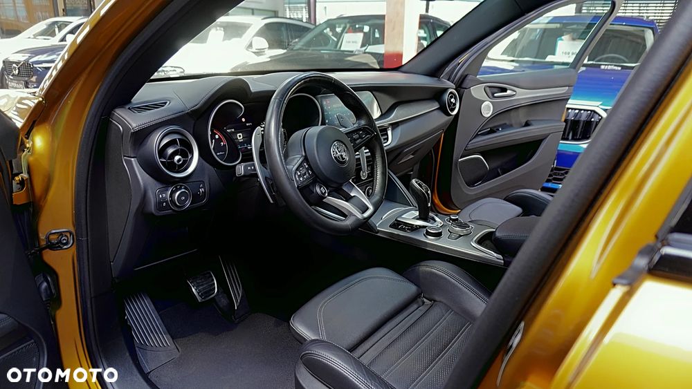 Alfa Romeo Stelvio 2.0 Turbo Veloce Q4 - 14