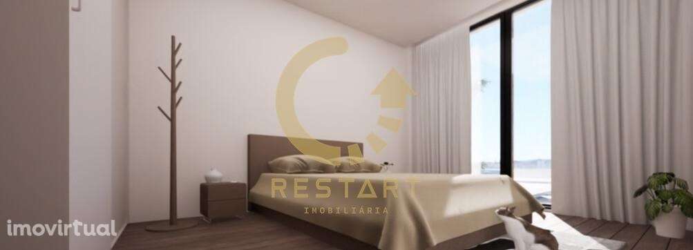 APT T0, último piso, ótima varanda, poente, lugar de garagem, próximo - Grande imagem: 5/24