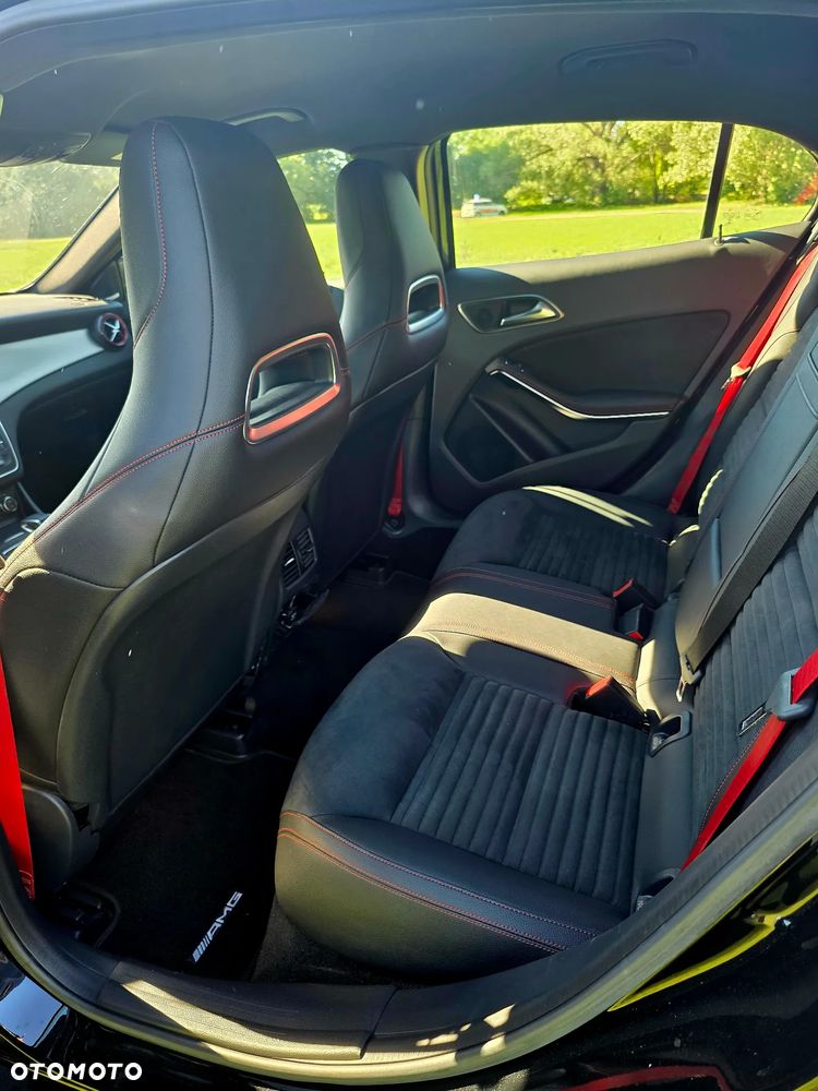 Mercedes-Benz GLA AMG 45 4-Matic - 10