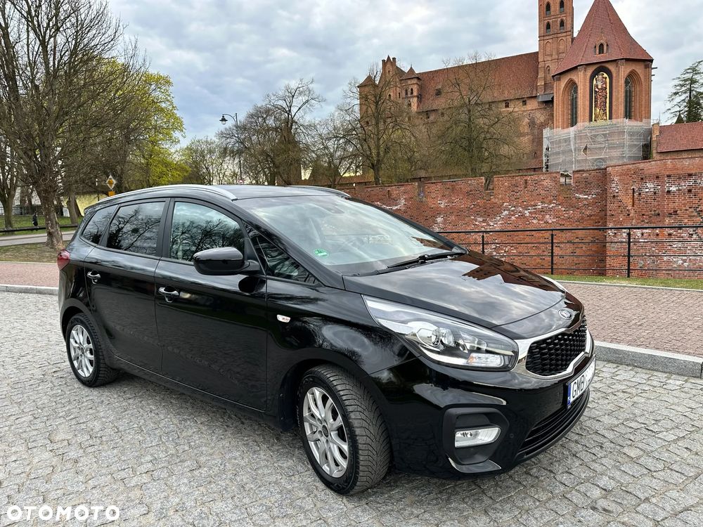 Kia Carens 1.6 GDI Dream-Team Edition - 2