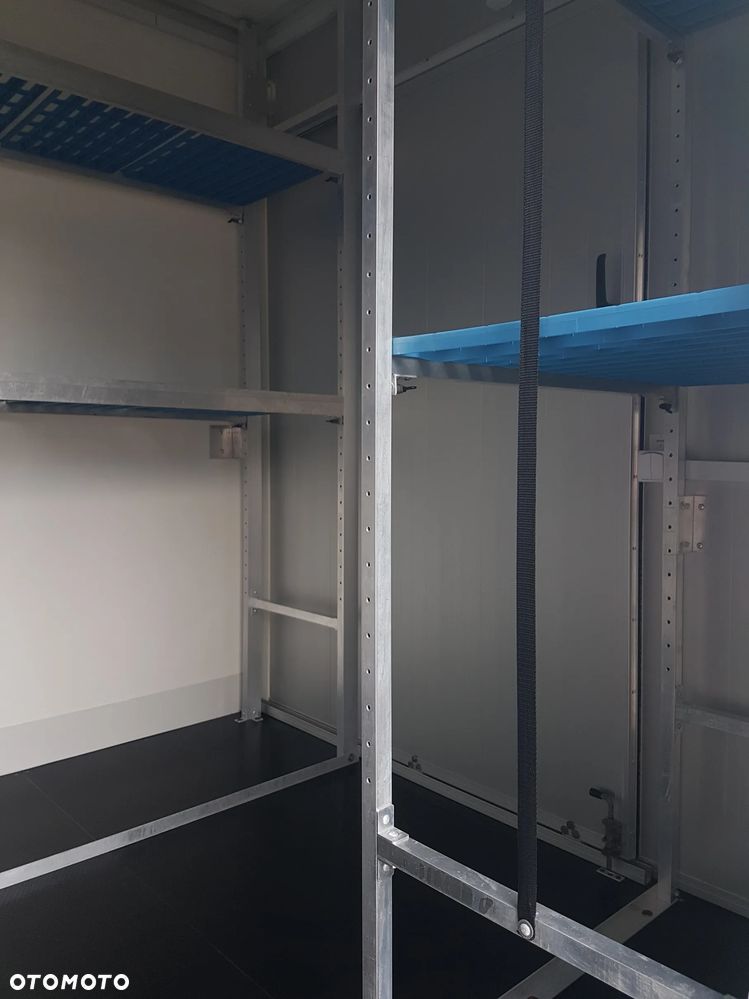 Iveco DAILY KONTENER NISKOPODŁOGOWY 4,44x2,23x2,43 SKLEP FOODTRUCK BAR KLIMA KONIOWÓZ KAMPER - 26