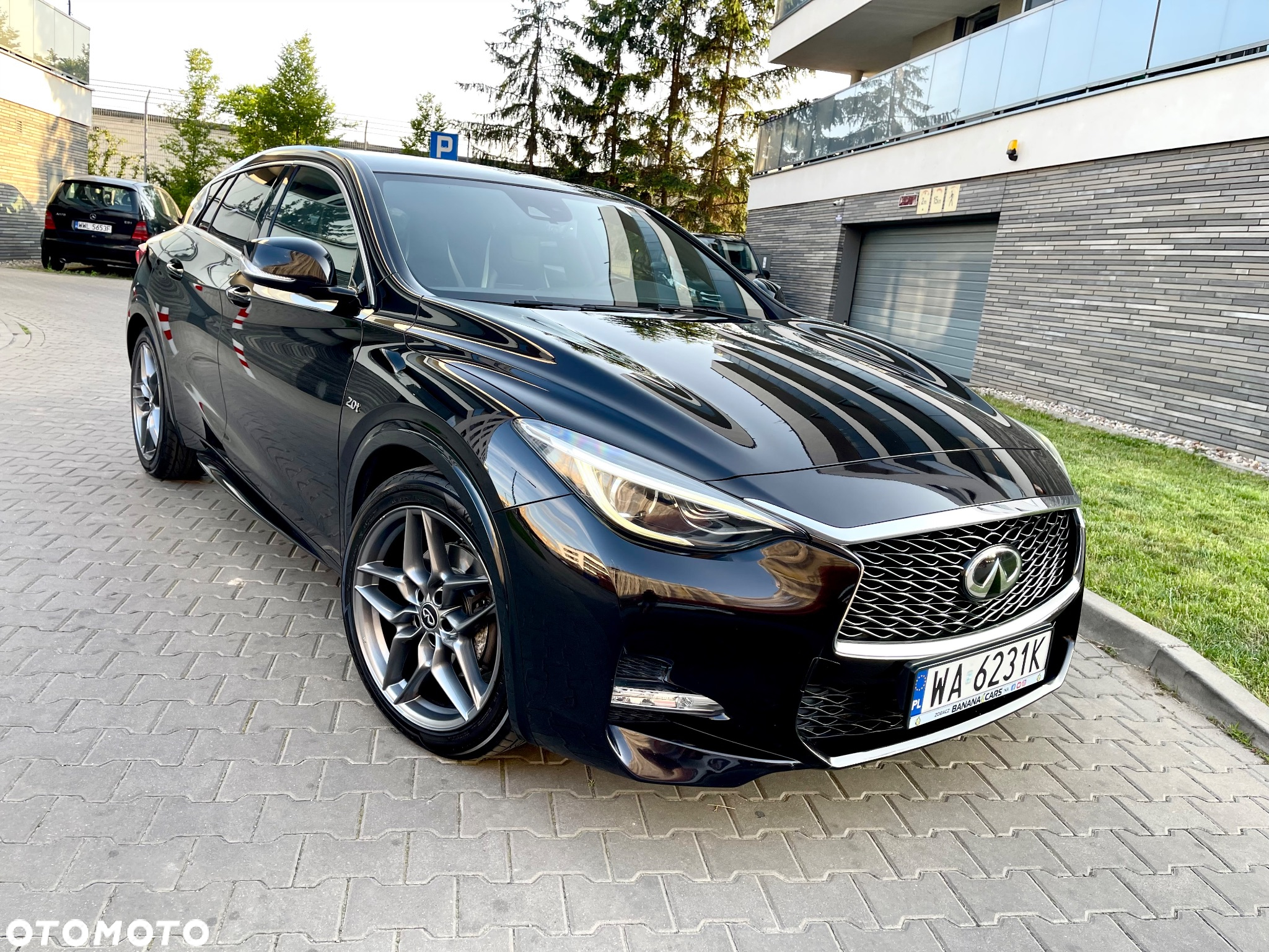 Infiniti Q30 2.0t Sport AWD 7DCT - 3