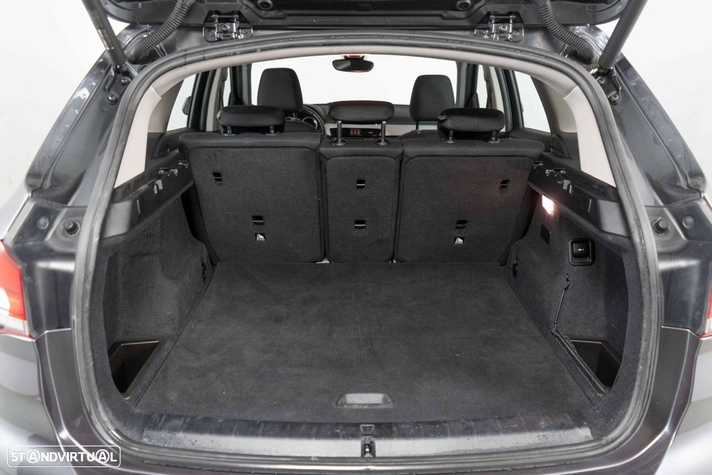 BMW X1 25 e xDrive Corporate Edition - 13