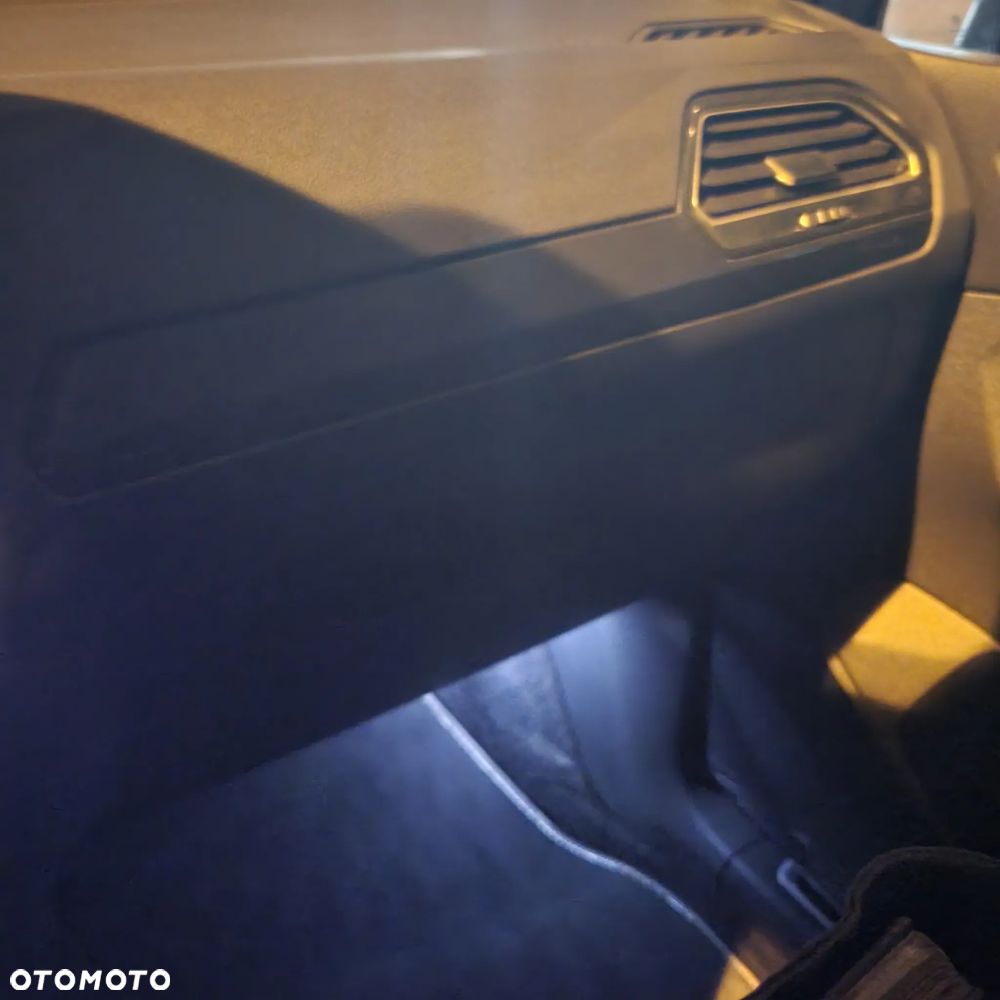 Volkswagen Tiguan - 19