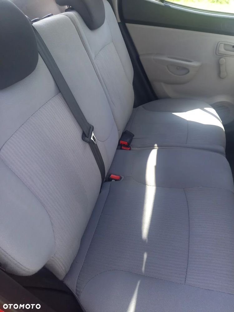 Kia Picanto 1.1 - 16