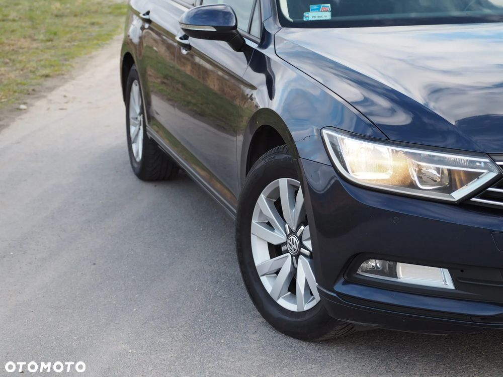 Volkswagen Passat - 11
