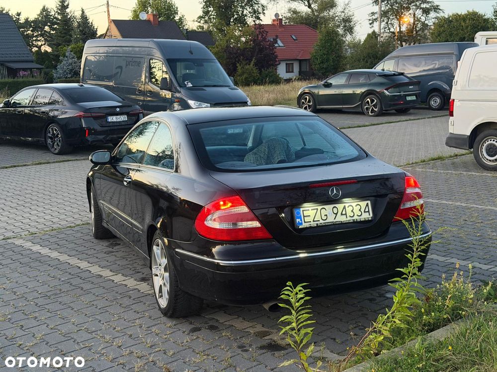 Mercedes-Benz CLK - 6