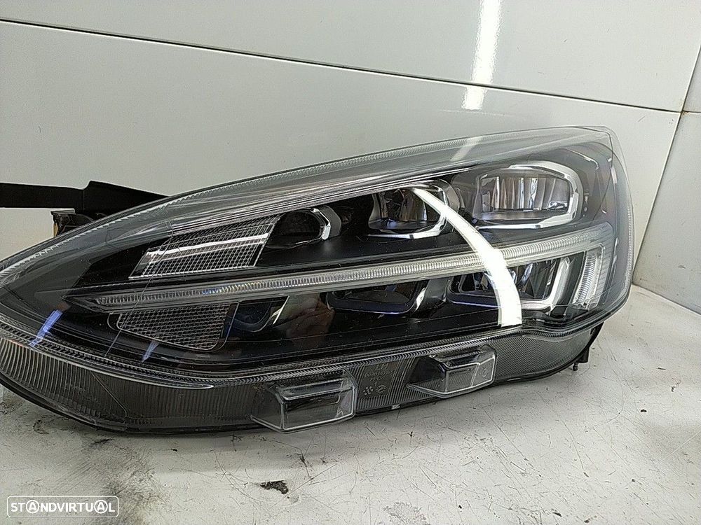 Farol Esquerdo Ford Focus Iv Turnier (Hp) - 2
