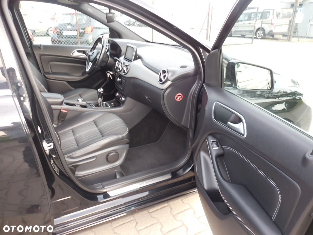 Mercedes-Benz Klasa B 180 BlueEFFICIENCY Edition - 10