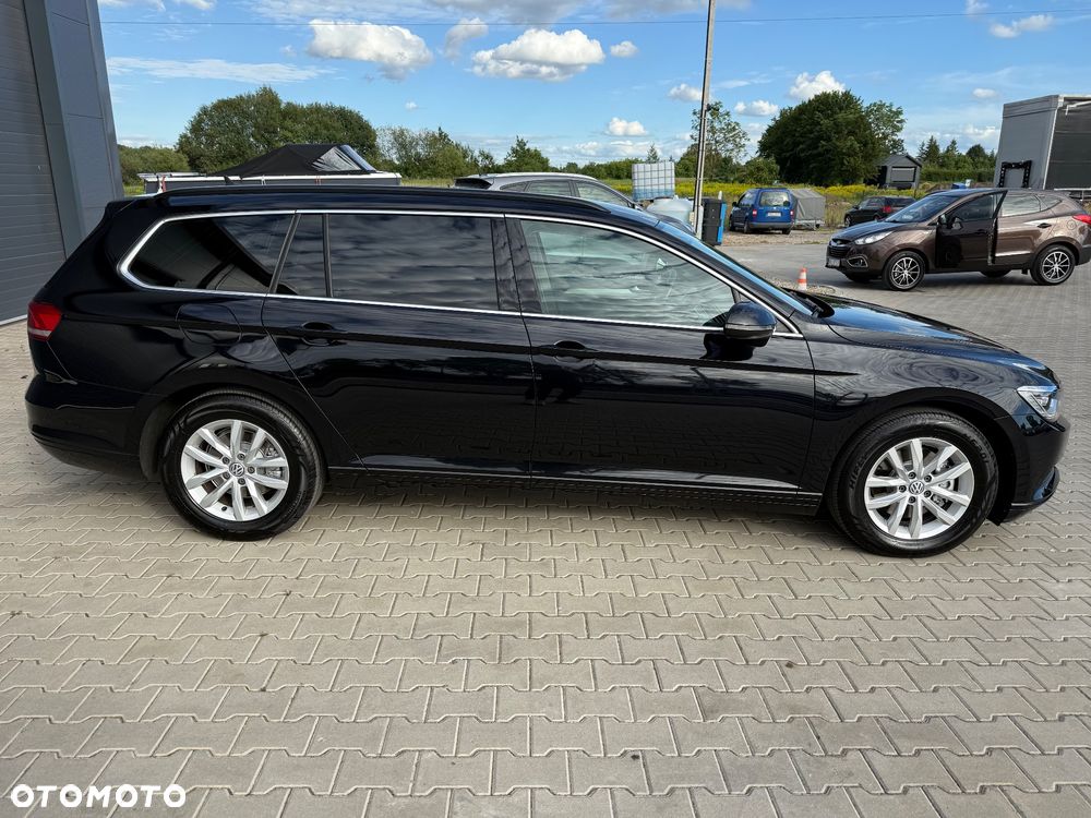 Volkswagen Passat 2.0 TDI SCR Comfortline - 11