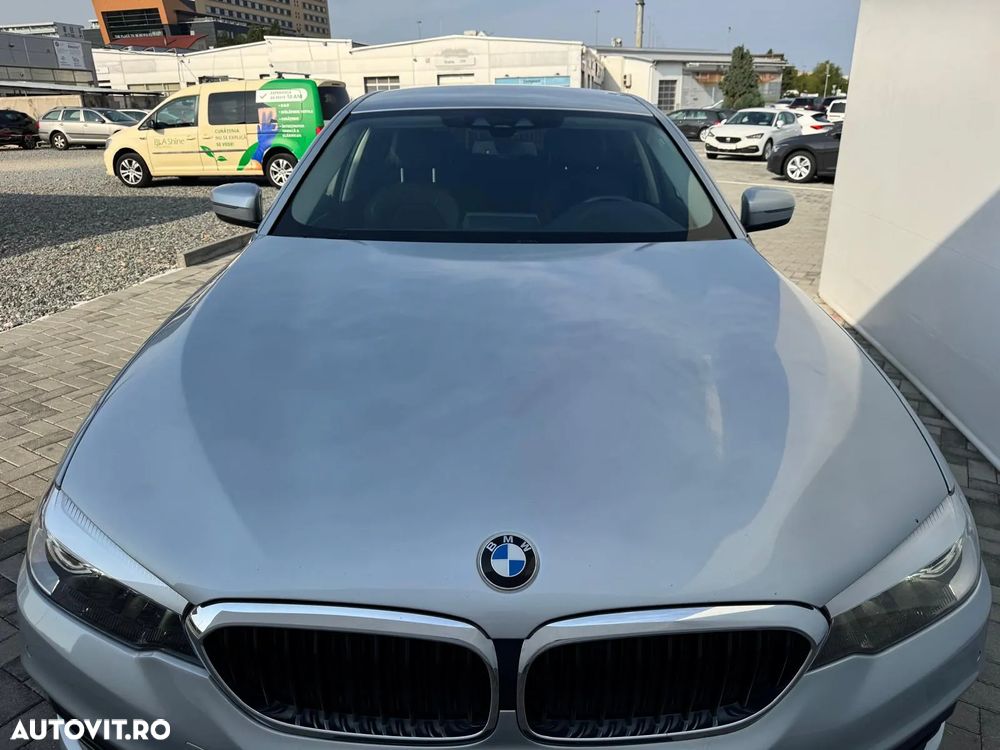 BMW Seria 5 520d xDrive AT - 27