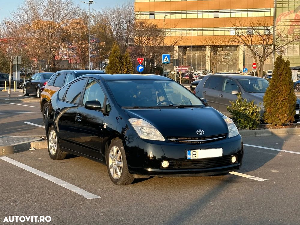 Toyota Prius - 3