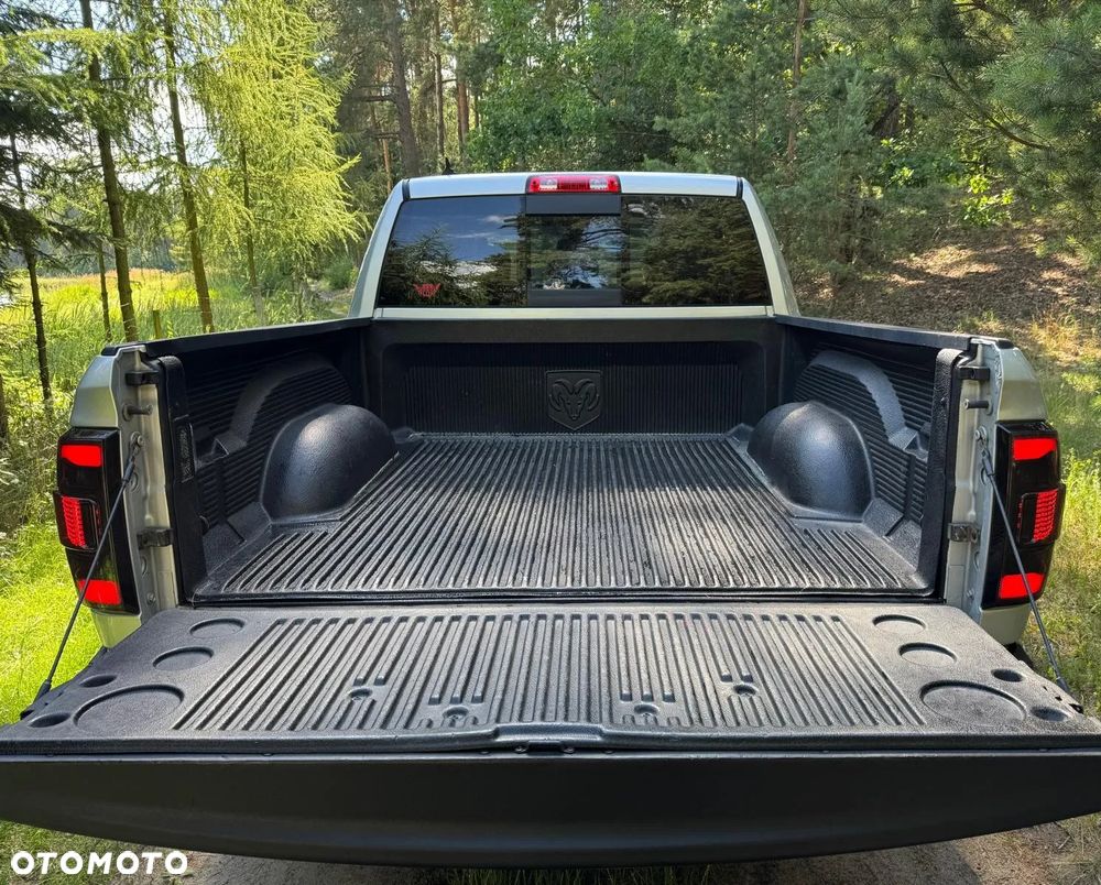Dodge RAM 5.7 4x4 - 9